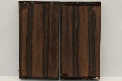Plaquettes pour pistolet, Ebène de Macassar, ref:PPIEbMac52261