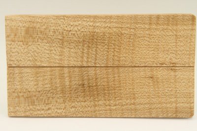Plaquettes pour la coutellerie, Erable sycomore ondé stabilisé naturel, ref:PESOs57481