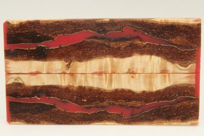 Plaquettes pour la coutellerie, Bouleau madré + résine rouge, ref:PRBM60137