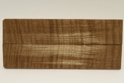 Plaquettes pour la coutellerie, Erable sycomore ondé stabilisé marron, ref:PESOs60538ma
