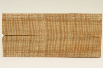 Plaquettes pour la coutellerie, Erable sycomore ondé stabilisé naturel, ref:PESOs61341