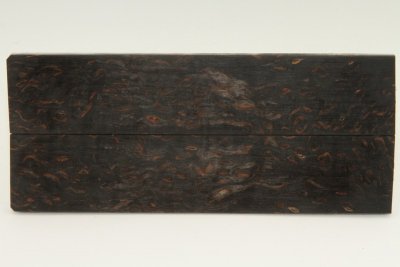 Plaquettes pour la coutellerie, Bouleau de Carélie stabilisé noir, ref:PBMs66515nr