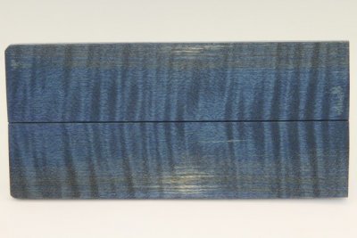 Plaquettes pour la coutellerie, Erable sycomore ondé stabilisé bleu, ref:PESOs69119b