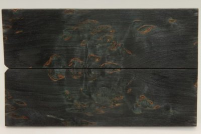 Plaquettes pour la coutellerie, Bouleau de Carélie stabilisé noir/vert, ref:PBMs69397nr