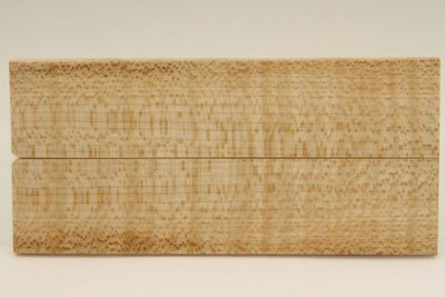 Plaquettes pour la coutellerie, Erable sycomore ondé, ref:PESO69694
