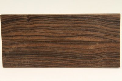 Plaquettes pour la coutellerie, Ebène de Macassar, ref:PEbMac69891