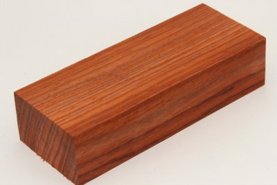 Bloc pour la coutellerie, Padouk, ref:BPAD71987