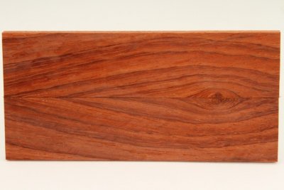 Plaquettes pour la coutellerie, Padouk, ref:PPAD71989