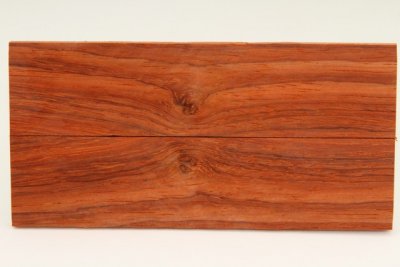 Plaquettes pour la coutellerie, Padouk, ref:PPAD71990