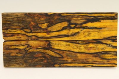 Plaquettes pour la coutellerie, Bouleau de Carélie échauffé stabilisé jaune, ref:PBMs72291j