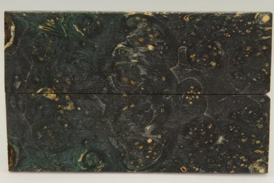 Plaquettes pour la coutellerie, Loupe d'Erable N&eacute;gundo stabilis&eacute; noir/vert, ref:PLpErs72935nr