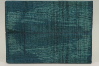 Plaquettes pour la coutellerie, Erable sycomore ond&eacute; stabilis&eacute; bleu, ref:PESOs73064b