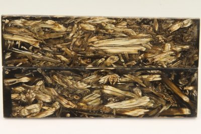 Plaquettes pour la coutellerie, Stramit + r&eacute;sine noire, ref:PStr73844