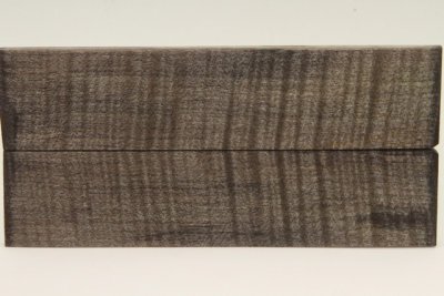 Plaquettes pour la coutellerie, Erable sycomore ond&eacute; stabilis&eacute; noir, ref:PESOs73876nr