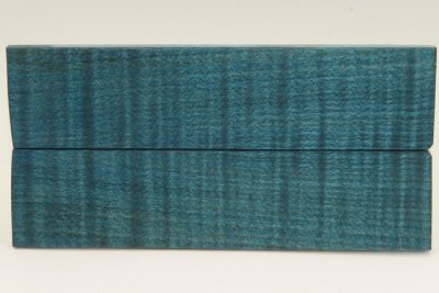 Plaquettes pour la coutellerie, Erable sycomore ond&eacute; stabilis&eacute; bleu, ref:PESOs74131b