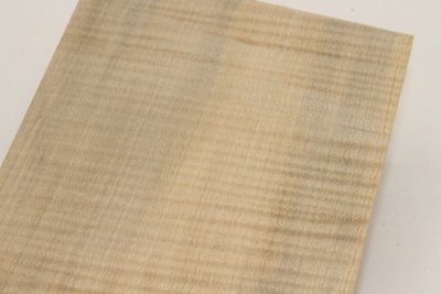 Grand format, plaque Erable sycomore ond&eacute;, ref:GFPESO74518