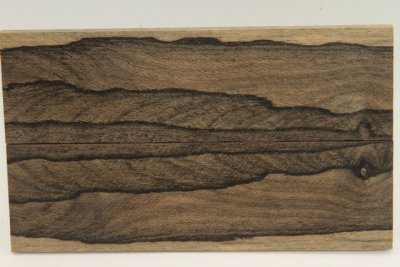 Plaquettes pour la coutellerie, Ziricote, ref:PZI74581