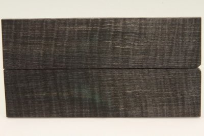 Plaquettes pour la coutellerie, Erable sycomore ond&eacute; stabilis&eacute; noir/vert, ref:PESOs75440nr