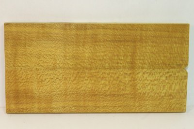Plaquettes pour la coutellerie, Erable sycomore ondé stabilisé jaune, ref:PESOs13803